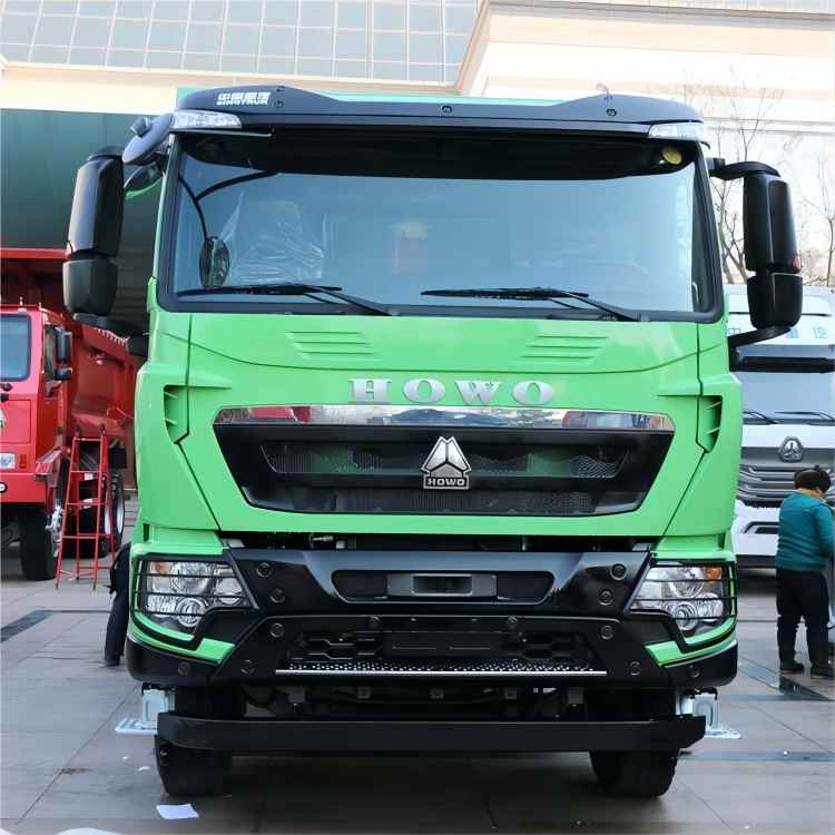 v08mR8qD1